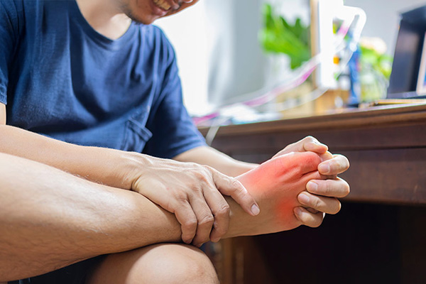 Thường gặp 95% ở nam giới, độ tuổi thường gặp là 30-60 tuổi