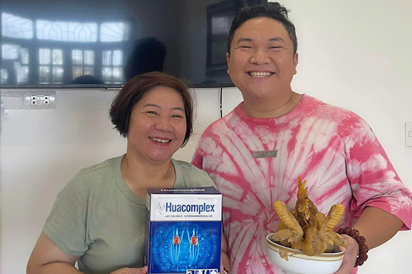 Tặng mẹ Huacomplex mẹ tặng ngay con gà luộc