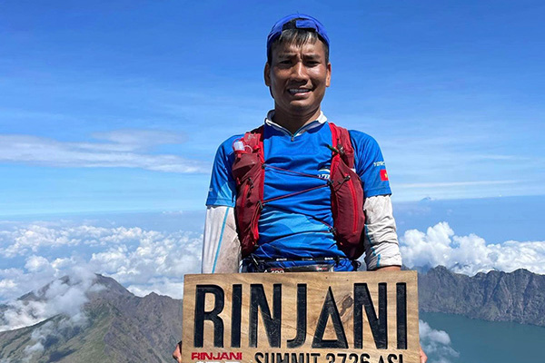 Anh Lanh Lê hoàn thành xuất sắc mục tiêu chinh phục Rinjani100